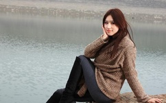 洪辰陪欧弟睡的照片